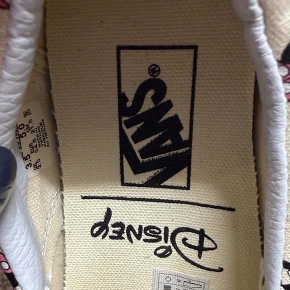 Vans Minnie Mouse Slip-On Sneakers - Cream and Pink - Picture 2 of 8